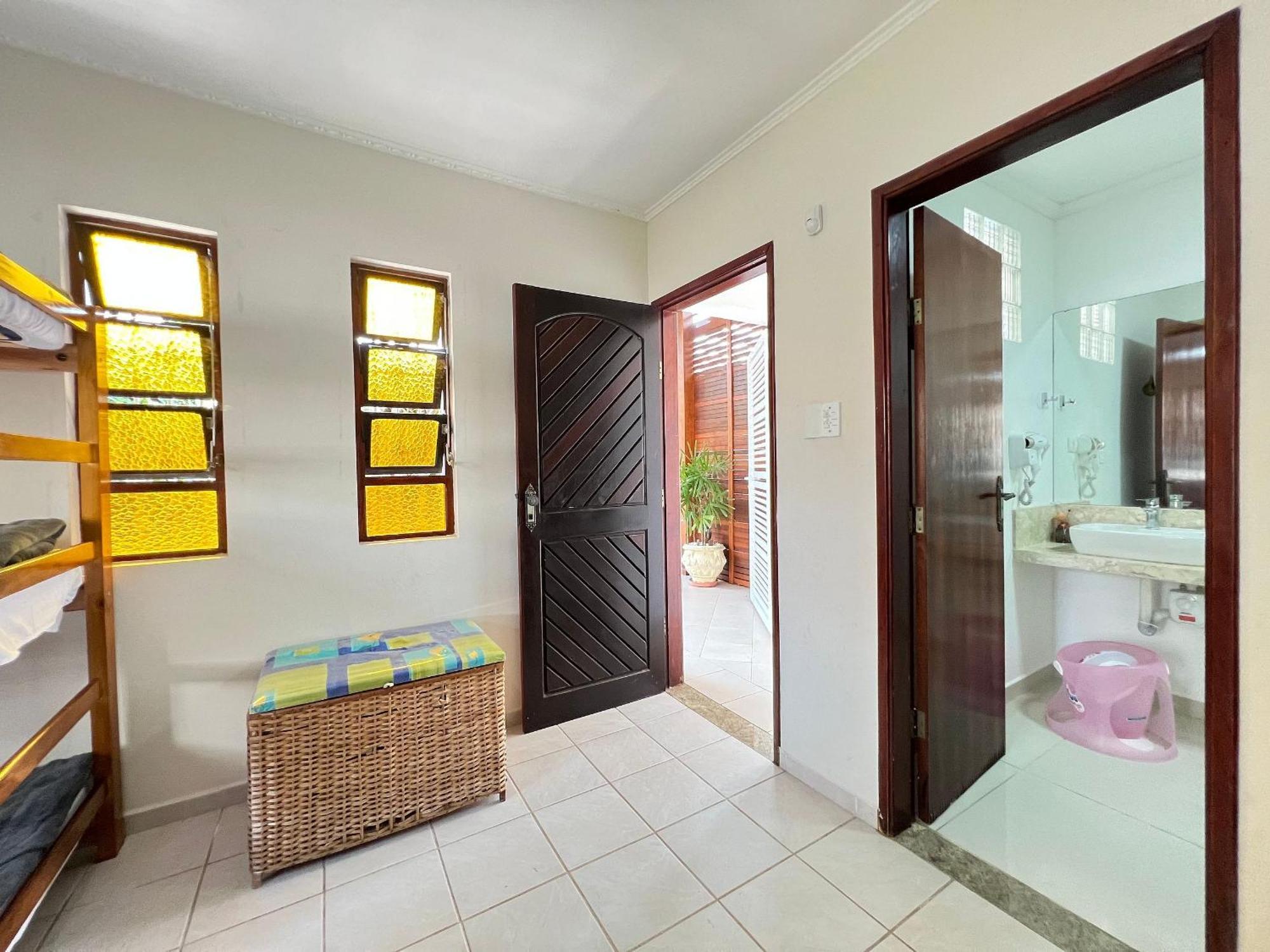 Casa Agradavel Com Piscina, A Poucos Passos Da Praia Peruibe Exterior photo