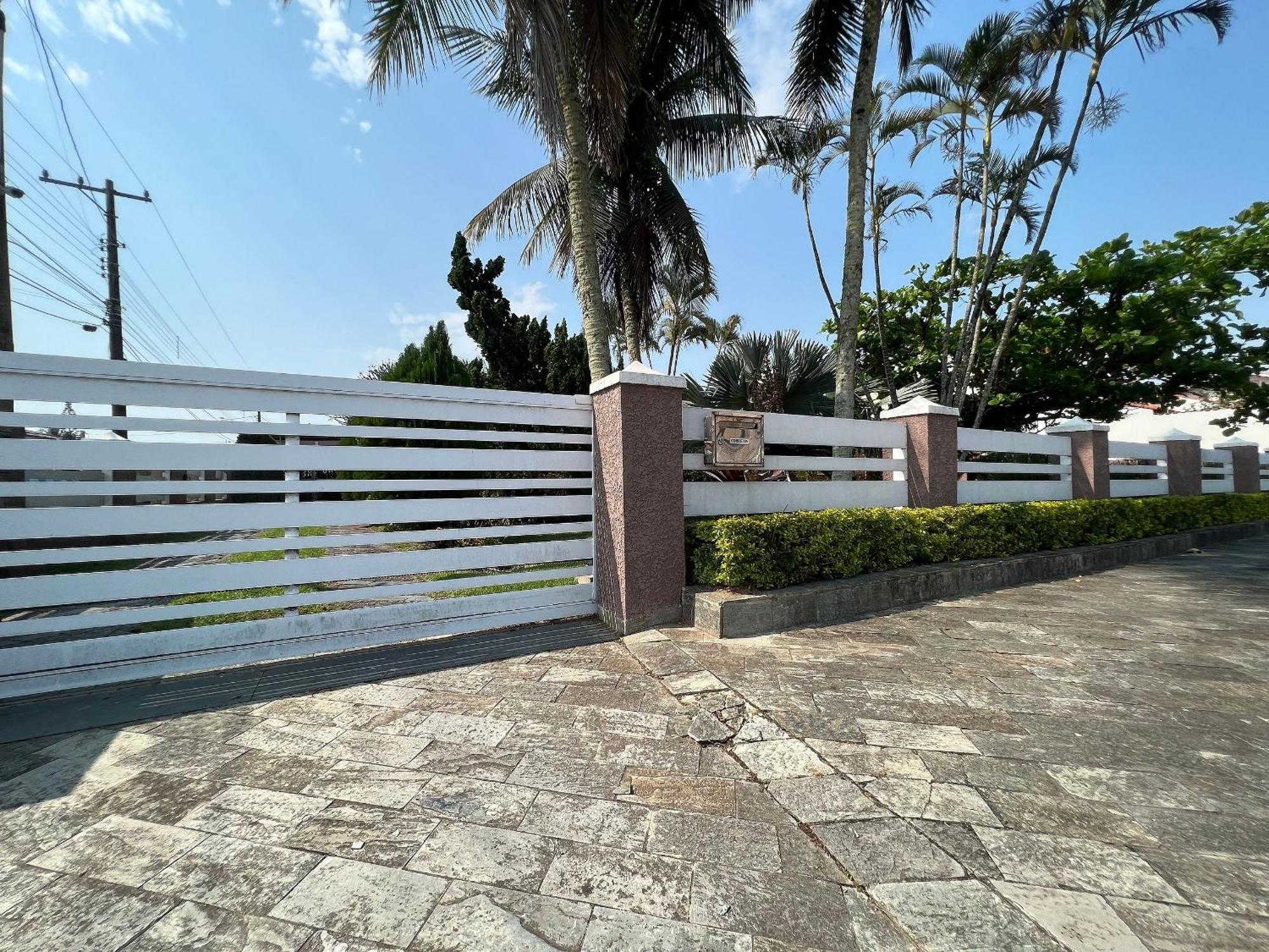 Casa Agradavel Com Piscina, A Poucos Passos Da Praia Peruibe Exterior photo